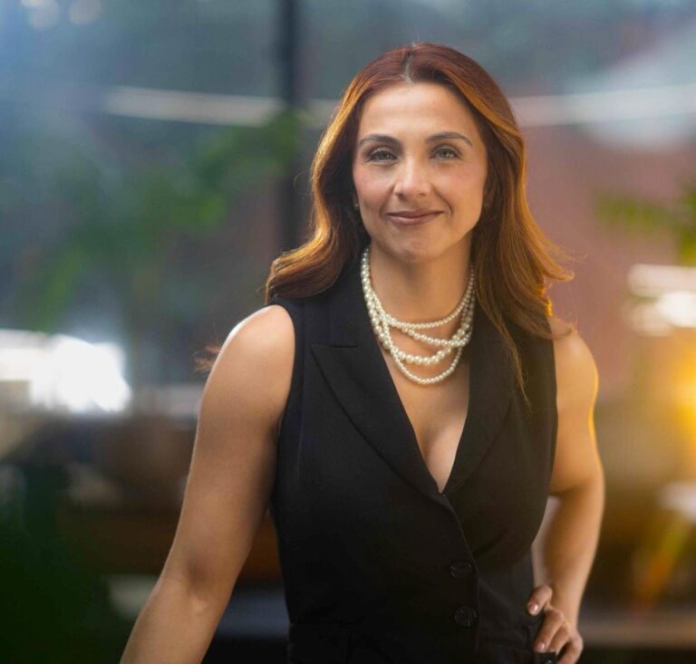 Alejandra Orellana, directora de AO Producciones, productora de eventos corporativos en Santiago